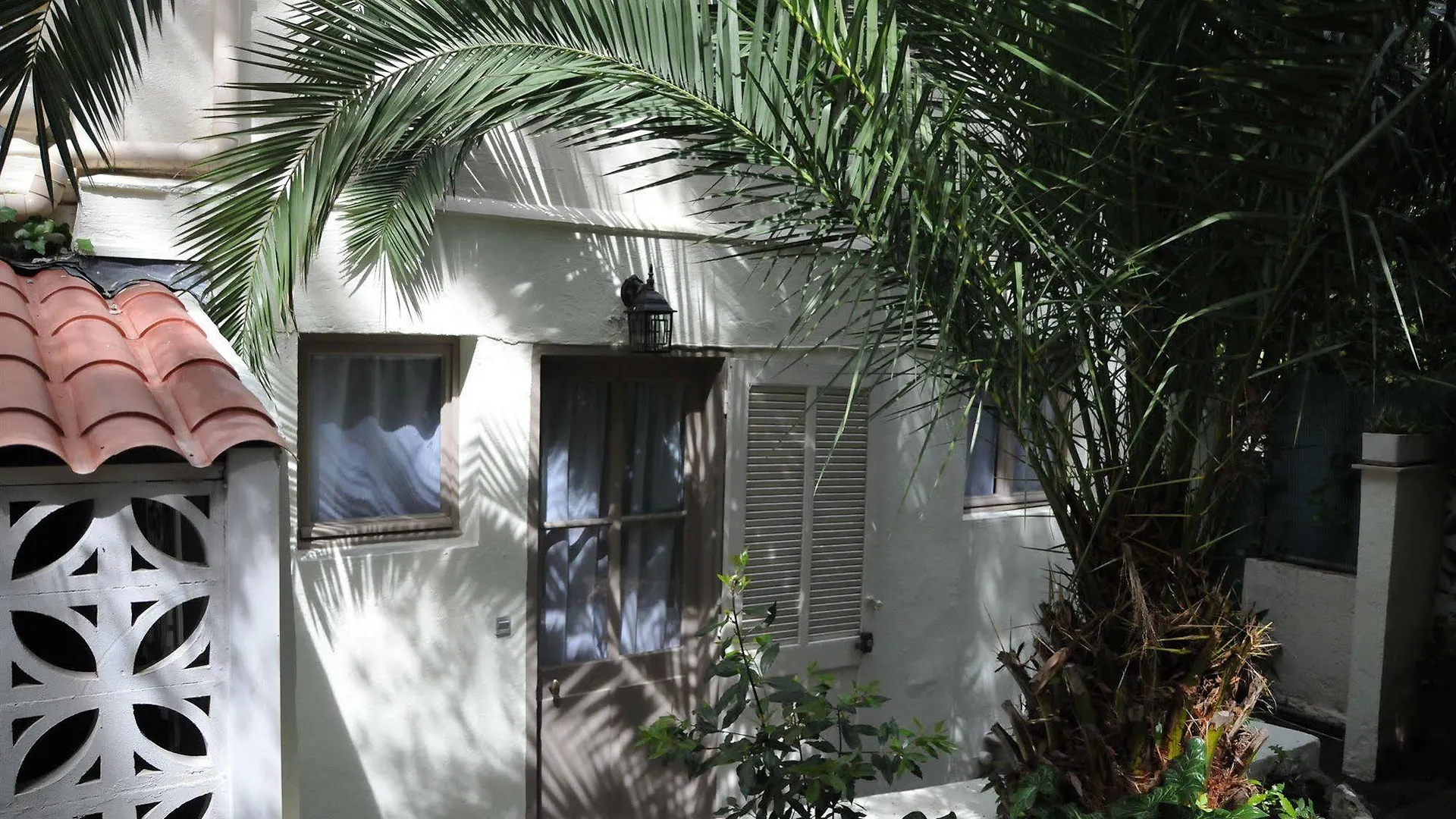 ***  Hotel Oxford Cannes France